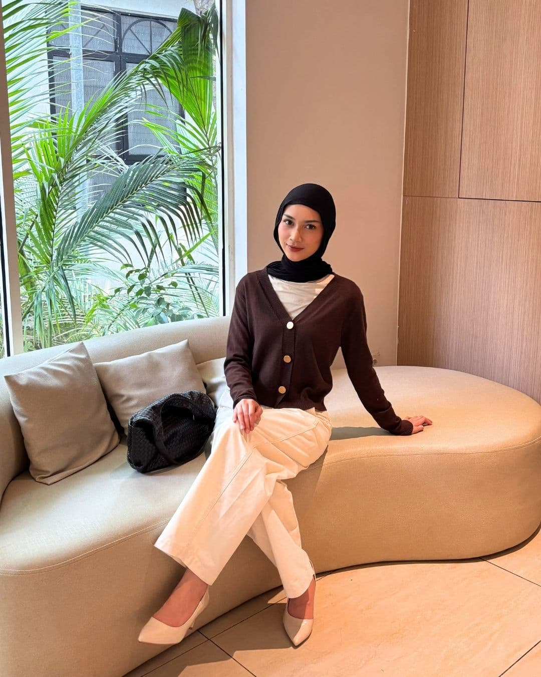 Yeslyn Cropped Knit Cardigan