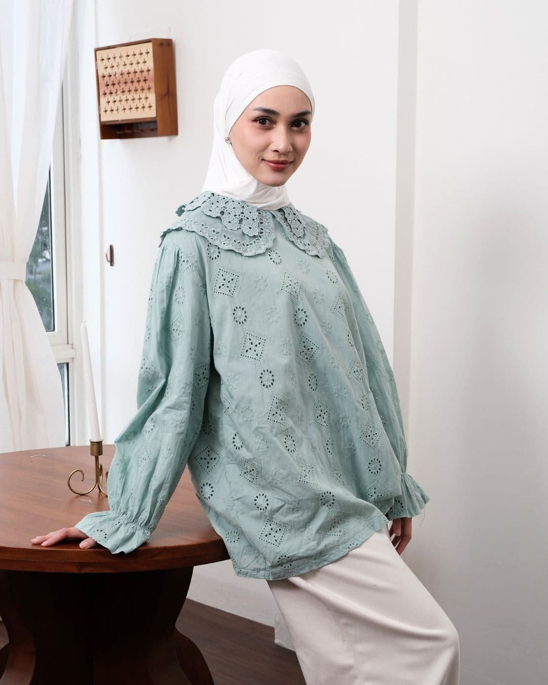 Meifaza Long Sleeve Cotton Lace Collar Top