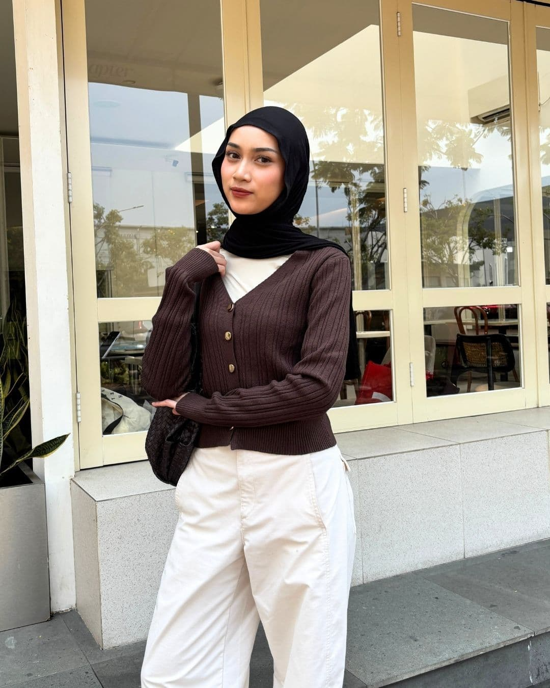 Yesly Cropped Knit Cardigan